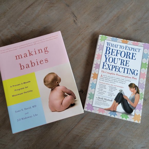 2 books for fertility/pregnancy - Picture 1 of 1